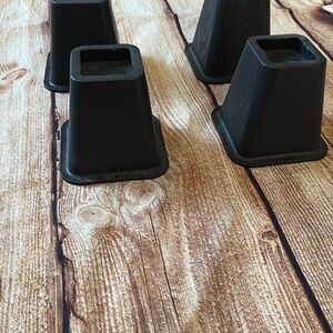 Black Bed Risers